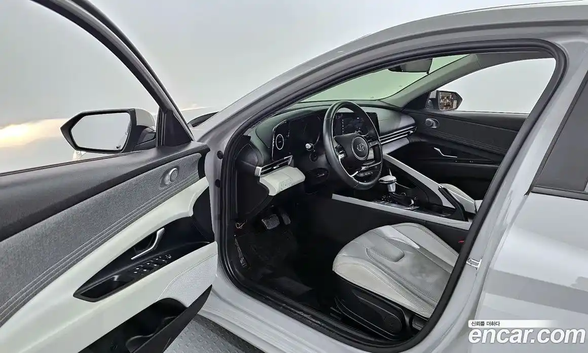 Hyundai Avante 2021 1.6 Автомат в Москве № 11852, фото 17