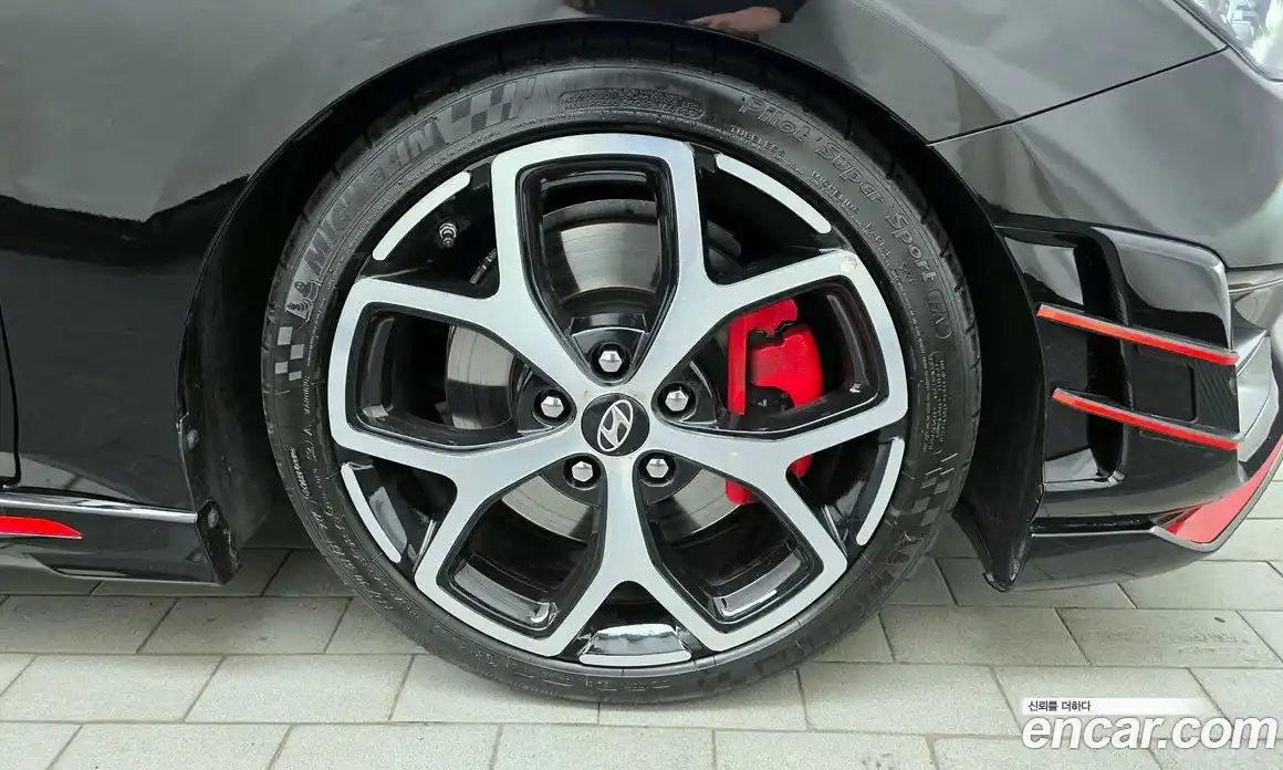 Hyundai Veloster 2020 2.0 Механическая в Москве № 125681, фото 12