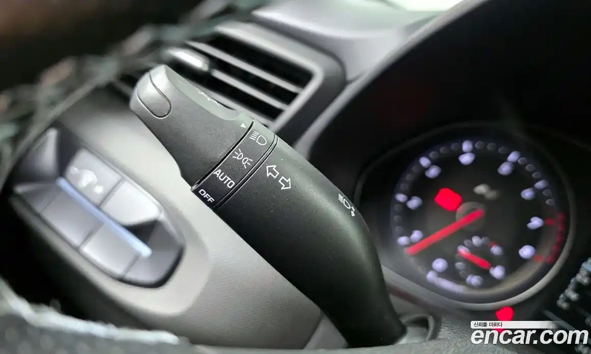 Hyundai Veloster 2020 2.0 Механическая в Москве № 125681, фото 19