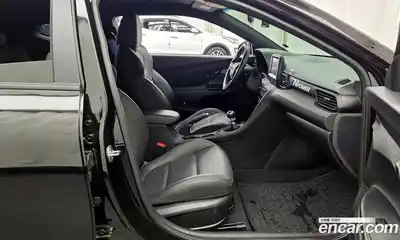 Hyundai Veloster 2020 2.0 Механическая в Москве № 125681, миниатюра 3