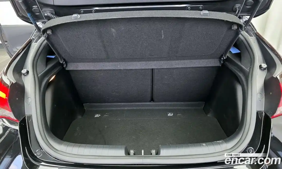 Hyundai Veloster 2020 2.0 Механическая в Москве № 125681, фото 8