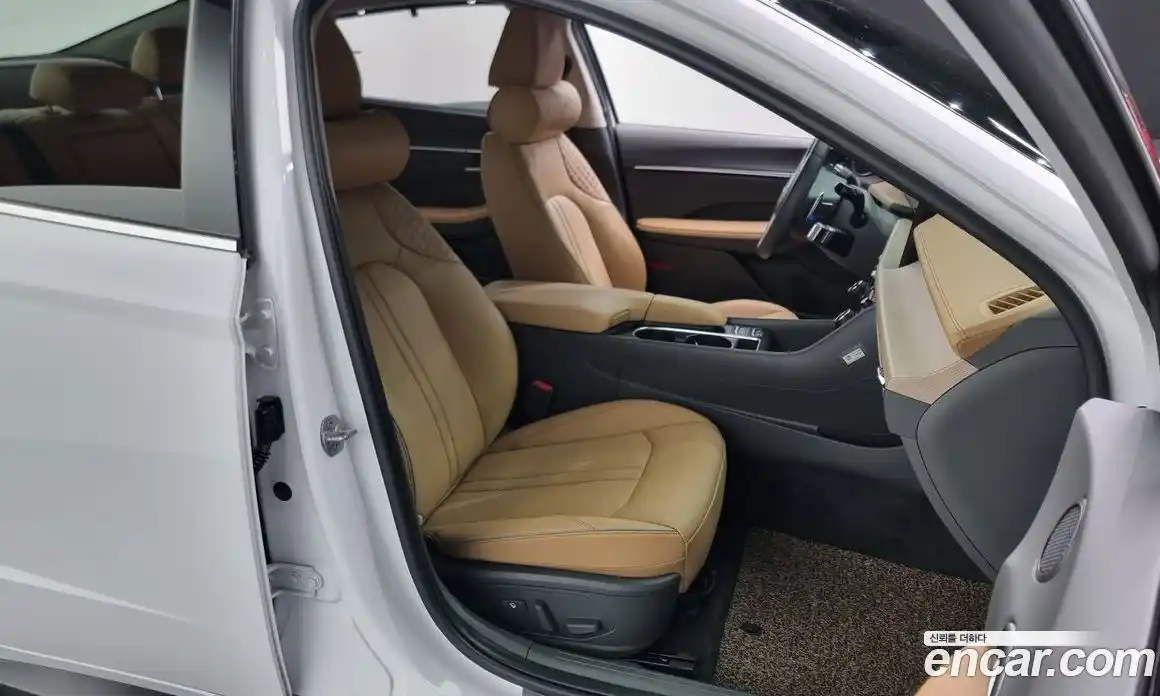 Hyundai Sonata 2024 1.6 Автомат в Москве № 129958, фото 1