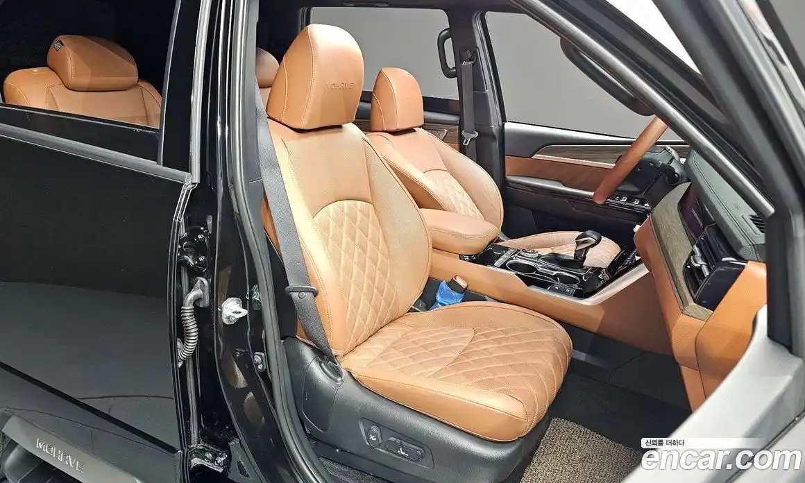 Kia Mohave 2023 3.0 Автомат в Москве № 130048, фото 13