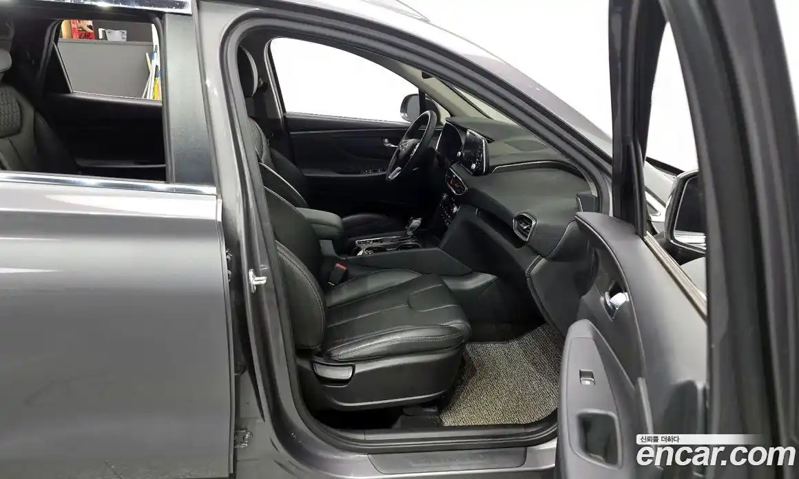 Hyundai Santa Fe 2020 2.0 Автомат в Москве № 130256, фото 14