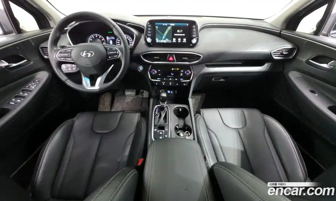 Hyundai Santa Fe 2020 2.0 Автомат в Москве № 130256, фото 18