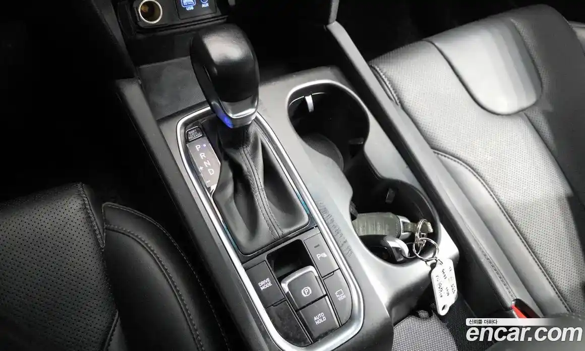 Hyundai Santa Fe 2020 2.0 Автомат в Москве № 130256, фото 3