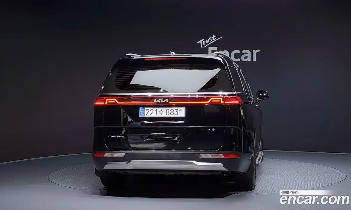 Kia Canival 2023 2.2 Автомат в Москве № 131599, фото 17