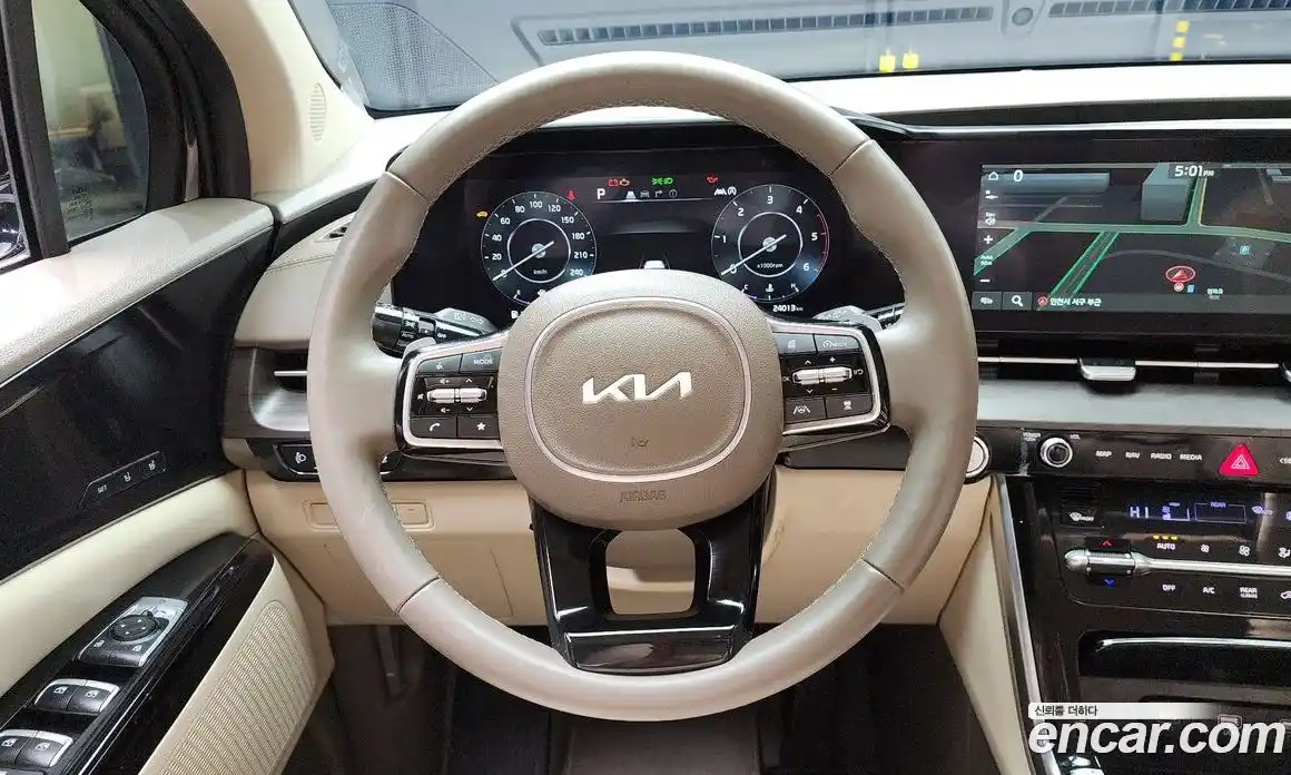 Kia Canival 2023 2.2 Автомат в Москве № 131599, фото 3