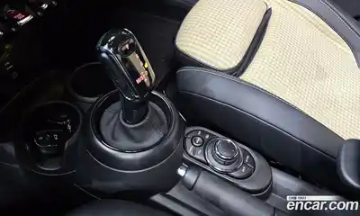 Mini Cooper 2023 2.0 Автомат в Москве № 138590, миниатюра 3