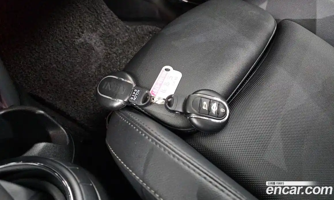 Mini Cooper 2015 1.5 Автомат в Москве № 139368, фото 16