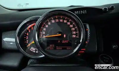 Mini Cooper 2015 1.5 Автомат в Москве № 139368, миниатюра 2