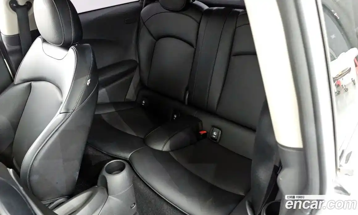 Mini Cooper 2015 1.5 Автомат в Москве № 139368, фото 5