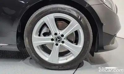 Mercedes-Benz E-Class 2018 2.0 Автомат в Москве № 143067, миниатюра 12