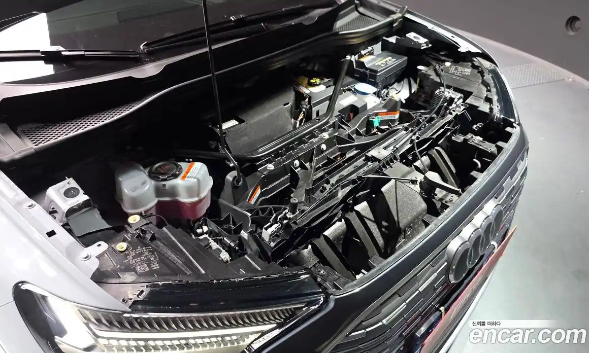 Audi Q4 e-tron 2023 0.2 Автомат в Москве № 153470, фото 11