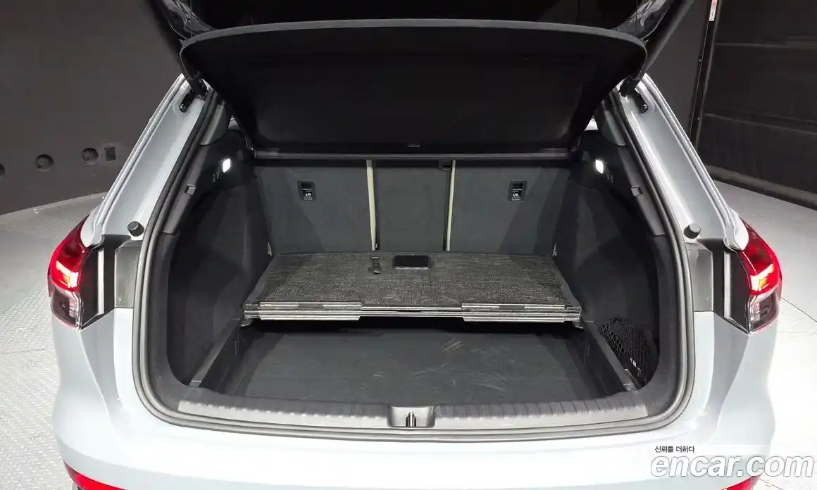 Audi Q4 e-tron 2023 0.2 Автомат в Москве № 153470, фото 4