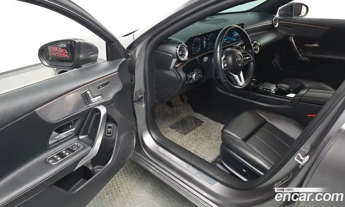 Mercedes-Benz A-Class 2021 2.0 Автомат в Москве № 160540, фото 12