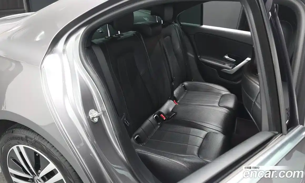 Mercedes-Benz A-Class 2021 2.0 Автомат в Москве № 160540, фото 16