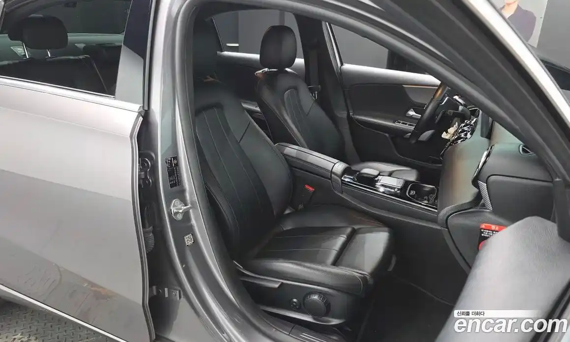 Mercedes-Benz A-Class 2021 2.0 Автомат в Москве № 160540, фото 5