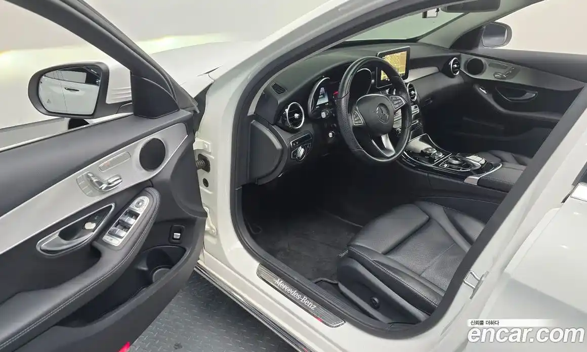 Mercedes-Benz C-Class 2016 2.0 Автомат в Москве № 160706, фото 13