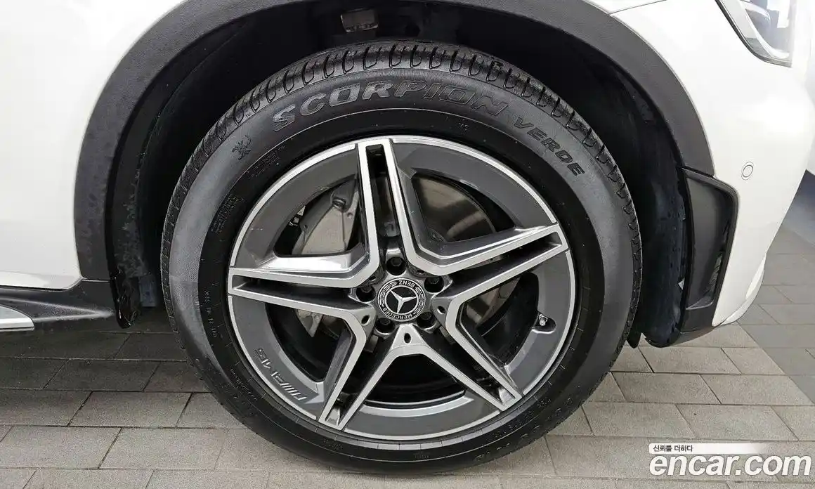 Mercedes-Benz GLC-Class 2023 1.9 Автомат в Москве № 160815, фото 3