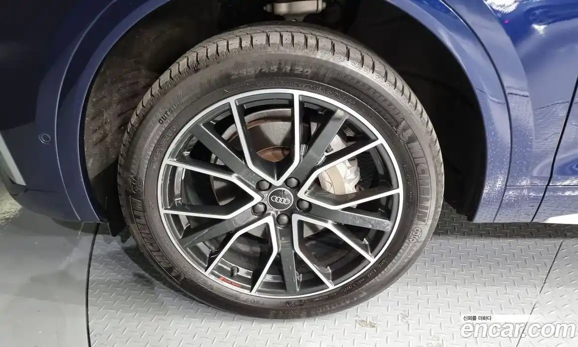 Audi Q5 2023 2.0 Автомат в Москве № 162451, фото 11