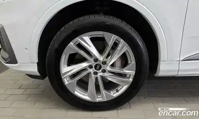 Audi Q7 2022 3.0 Автомат в Москве № 163122, миниатюра 2