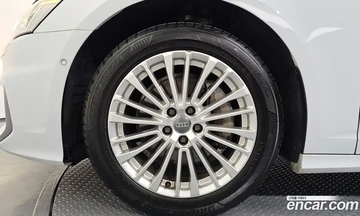 Audi A6 2020 2.0 Автомат в Москве № 163721, фото 12