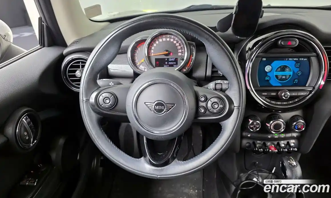 Mini Cooper 2019 1.5 Автомат в Москве № 163805, фото 13
