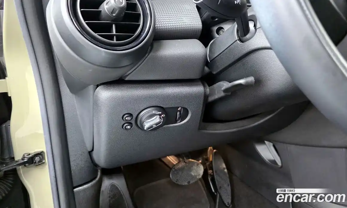 Mini Cooper 2019 1.5 Автомат в Москве № 163805, фото 14