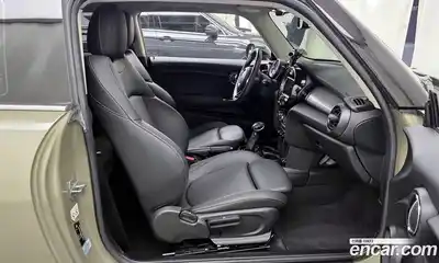 Mini Cooper 2019 1.5 Автомат в Москве № 163805, миниатюра 4