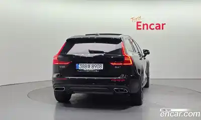 Volvo V60 2022 2.0 Автомат в Москве № 164384, миниатюра 11