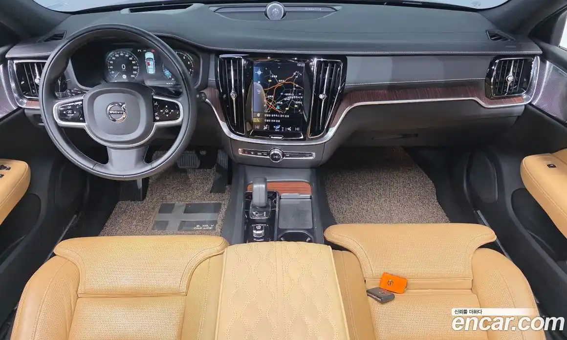 Volvo V60 2022 2.0 Автомат в Москве № 164384, фото 12