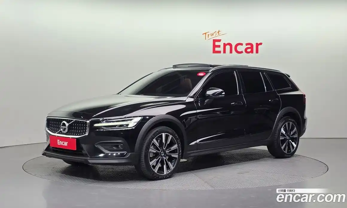 Volvo V60 2022 2.0 Автомат в Москве № 164384, фото 20