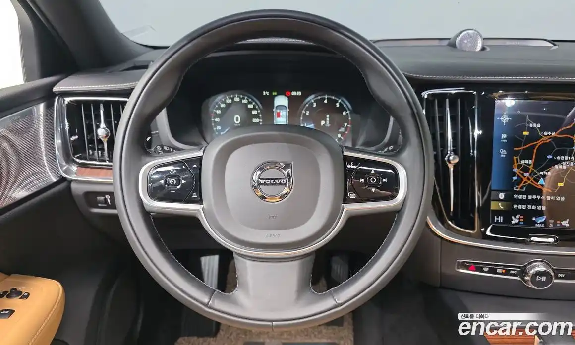 Volvo V60 2022 2.0 Автомат в Москве № 164384, фото 9