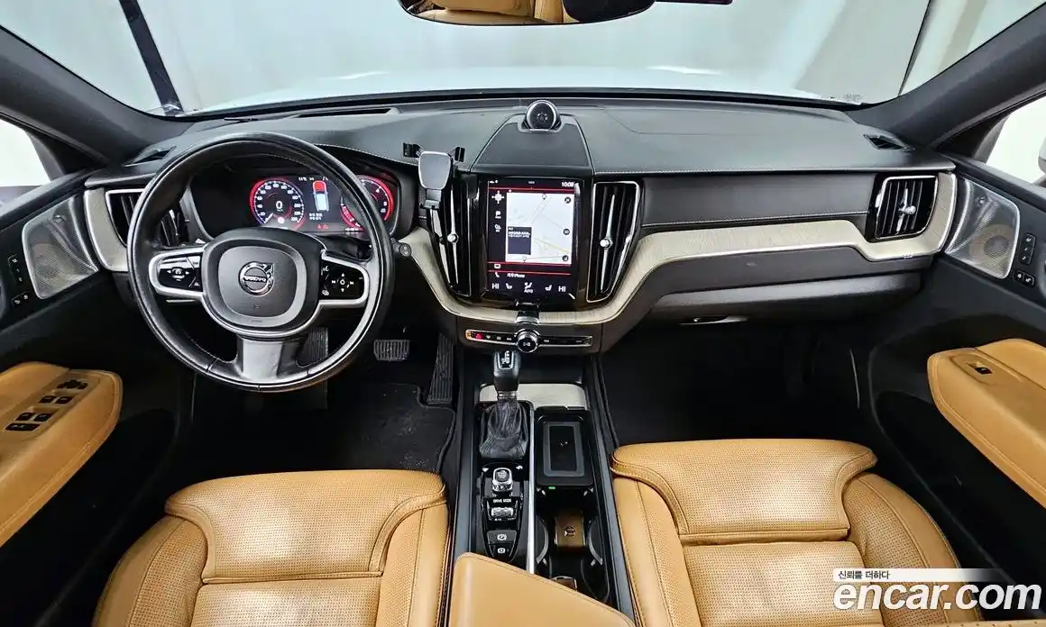 Volvo XC60 2020 2.0 Автомат в Москве № 164627, фото 13