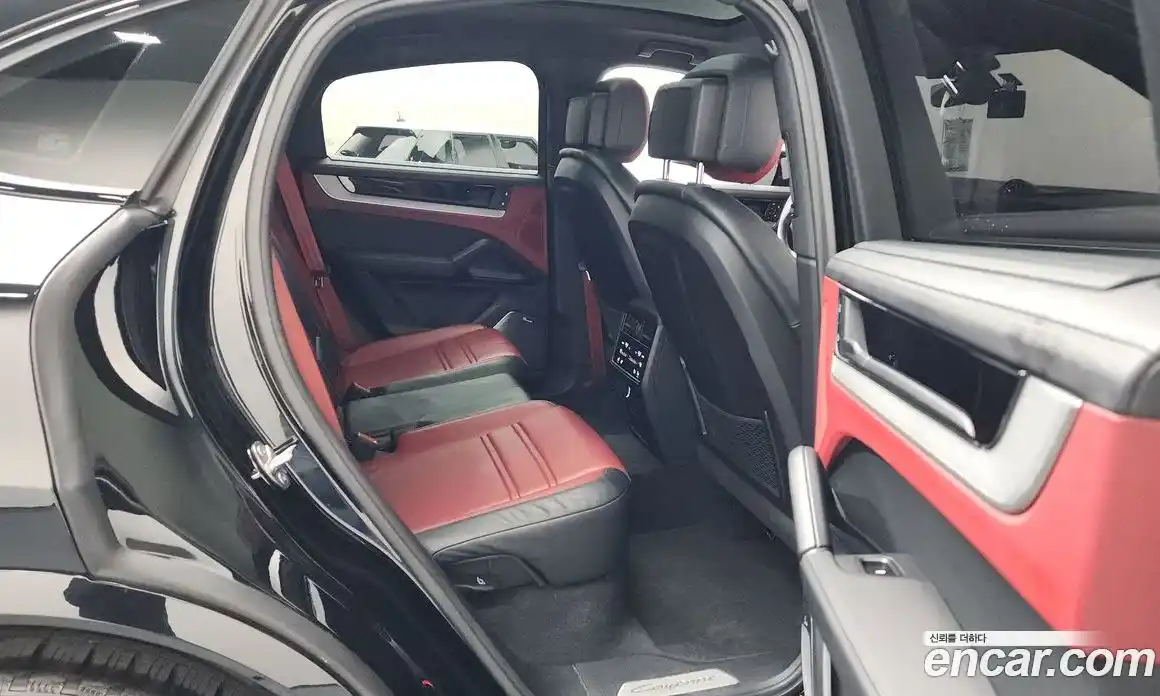 Porsche Cayenne 2024 3.0 Автомат в Москве № 164960, фото 13