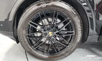 Porsche Cayenne 2024 3.0 Автомат в Москве № 164960, миниатюра 10