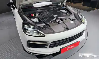 Porsche Cayenne, 2020