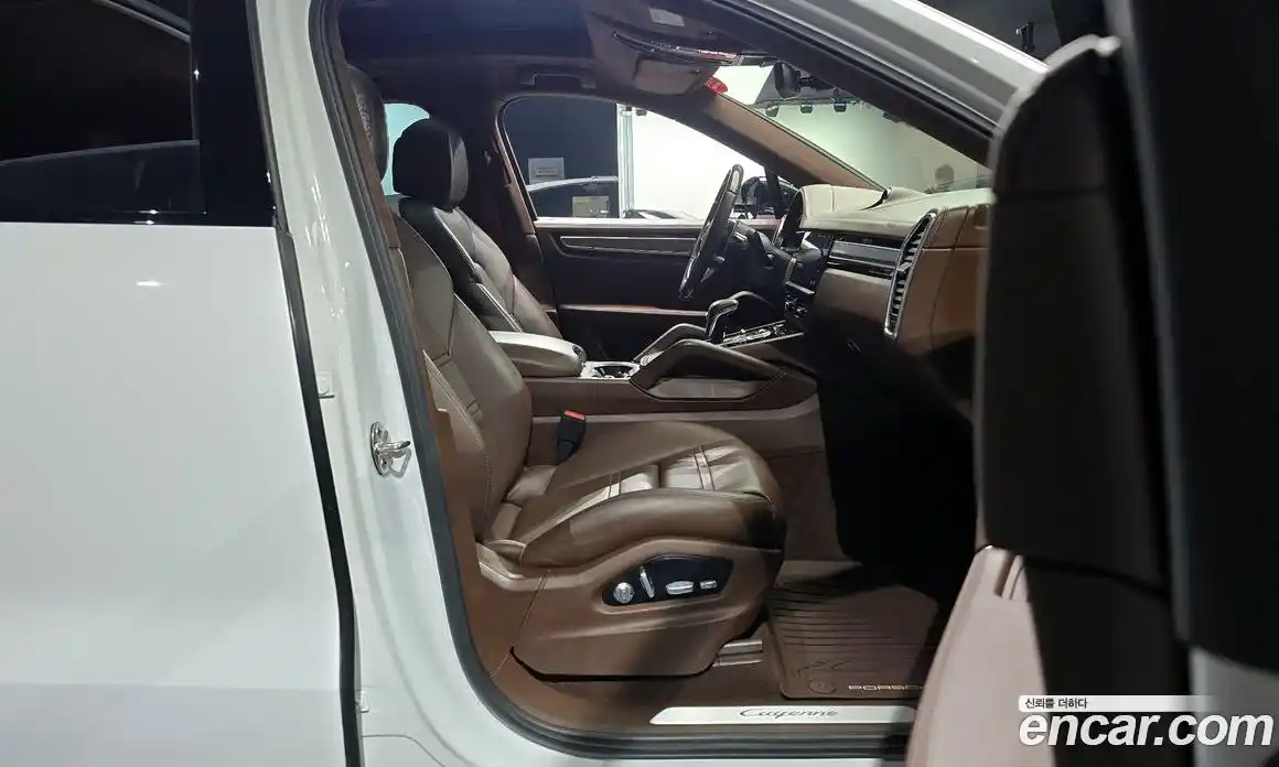 Porsche Cayenne 2020 3.0 Автомат в Москве № 165425, фото 5