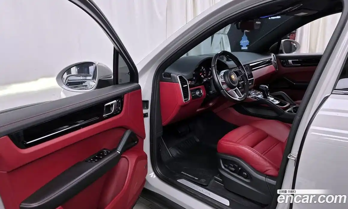 Porsche Cayenne 2022 3.0 Автомат в Москве № 165446, фото 3