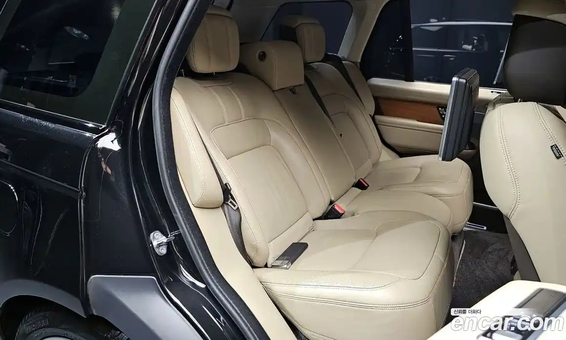 Land Rover Range-Rover 2020 4.4 Автомат в Москве № 166218, фото 11