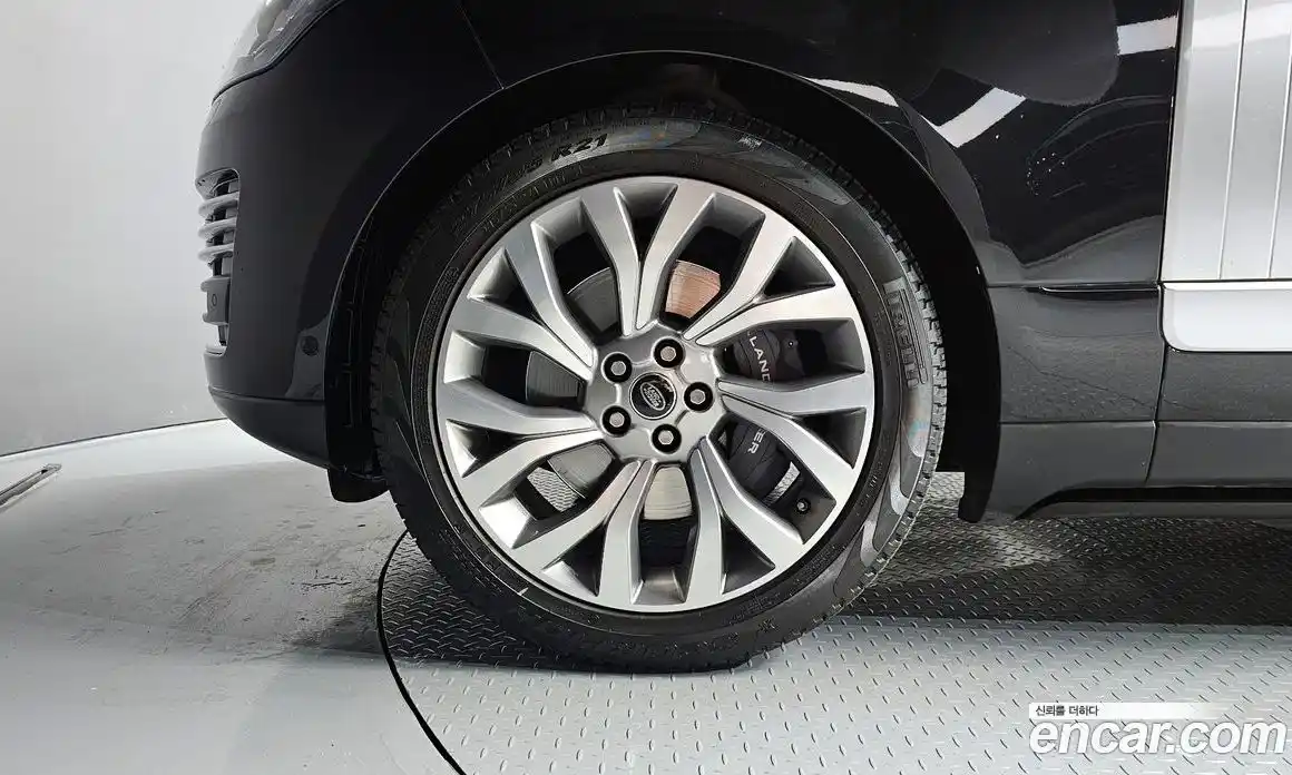 Land Rover Range-Rover 2020 4.4 Автомат в Москве № 166218, фото 14