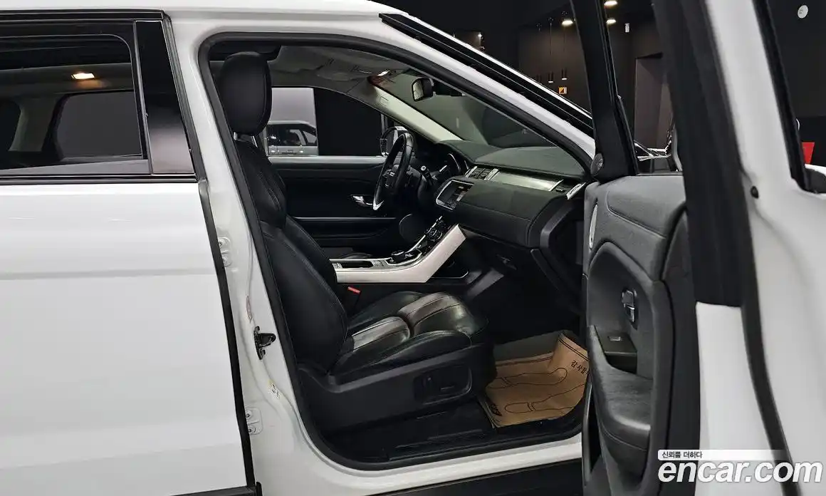 Land Rover Range-Rover Evoque 2018 2.0 Автомат в Москве № 166371, фото 6