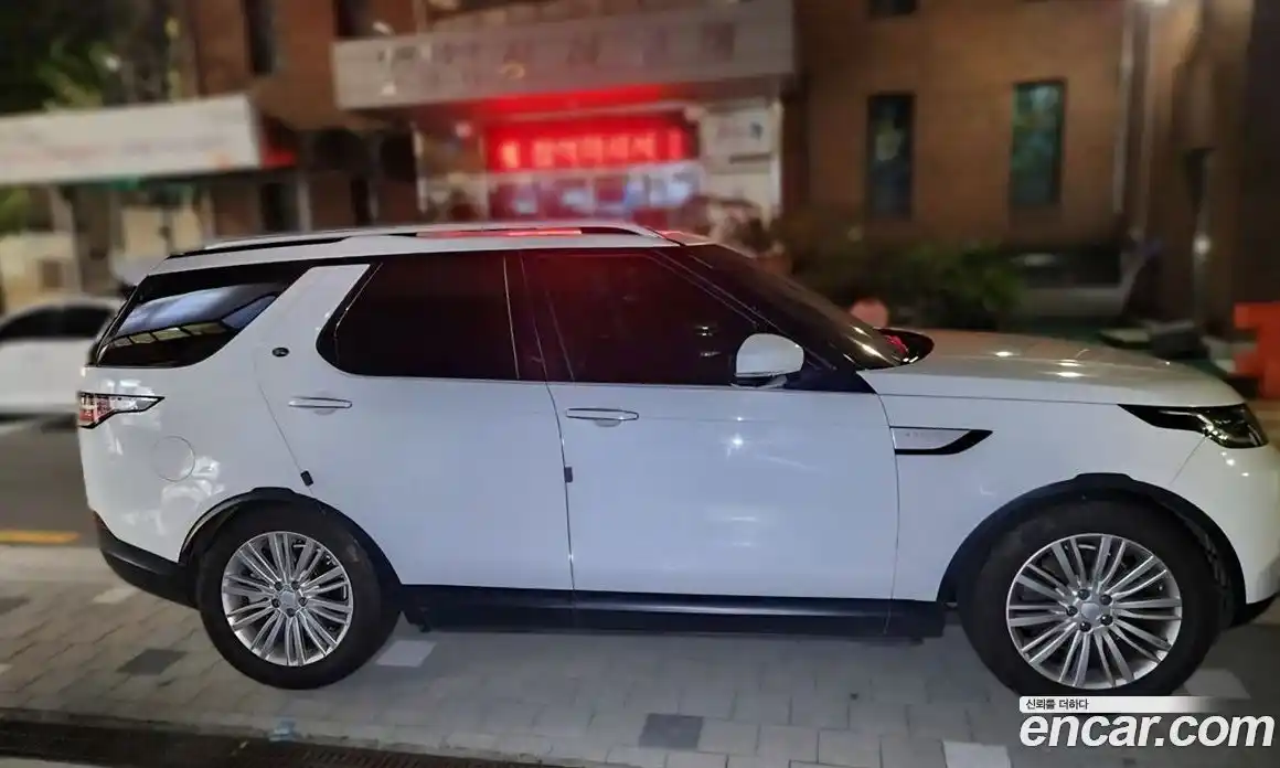 Land Rover Discovery 2017 3.0 Автомат в Москве № 166916, фото 13