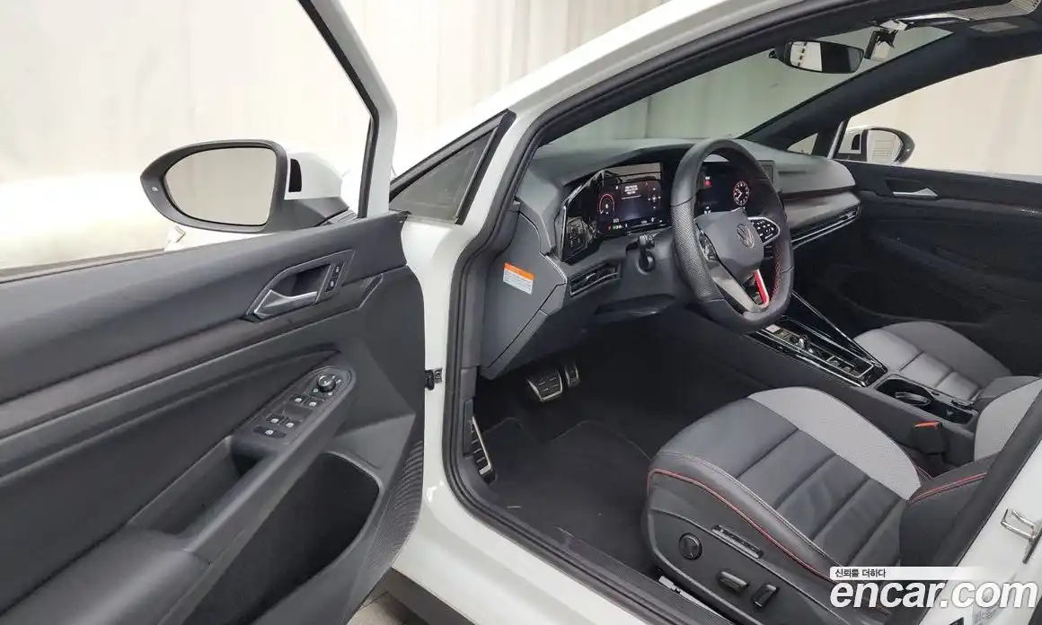 Volkswagen Golf 2023 2.0 Автомат в Москве № 168421, фото 11