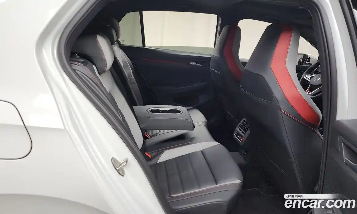 Volkswagen Golf 2023 2.0 Автомат в Москве № 168421, фото 13