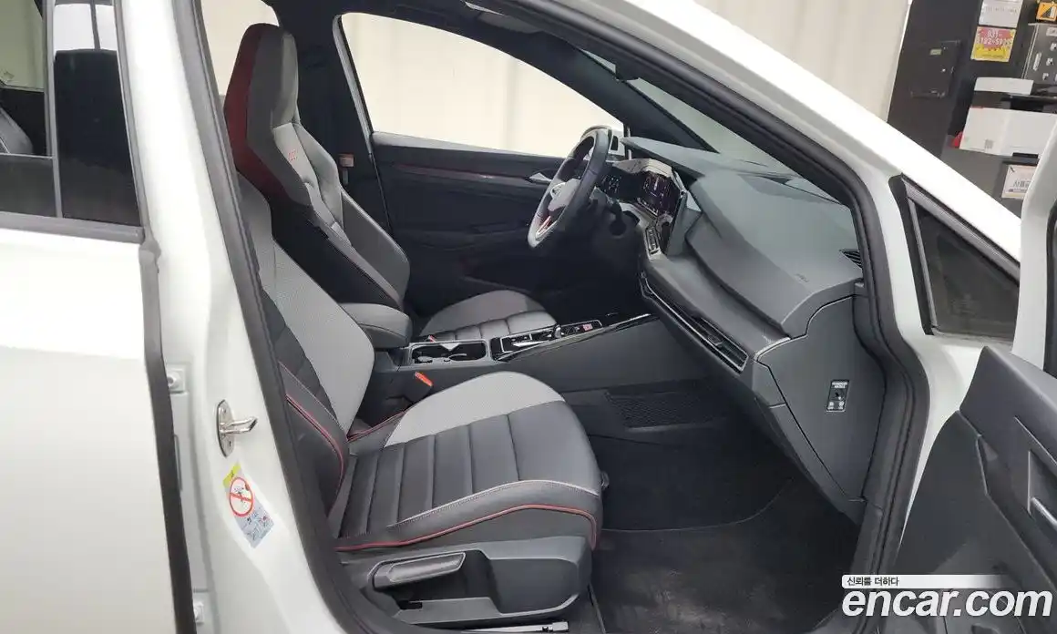 Volkswagen Golf 2023 2.0 Автомат в Москве № 168421, фото 3