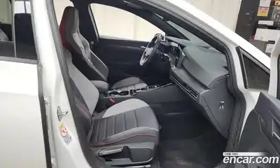 Volkswagen Golf 2023 2.0 Автомат в Москве № 168421, миниатюра 3