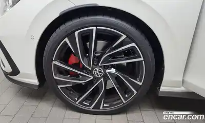 Volkswagen Golf 2023 2.0 Автомат в Москве № 168421, миниатюра 4