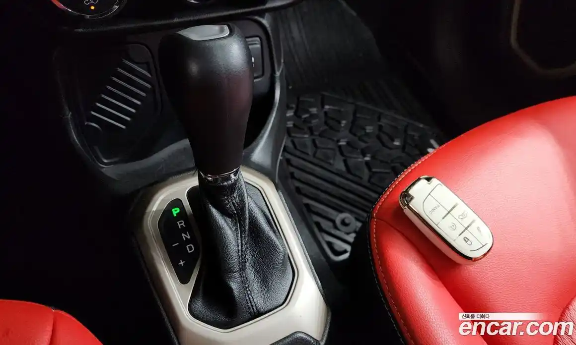 Jeep Renegade 2016 2.4 Автомат в Москве № 169899, фото 17